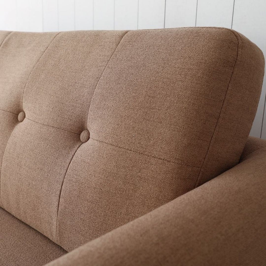 Klassisk og stilren treseter sofa