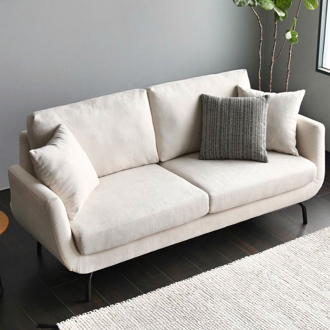 Stilig og komfortabel lys sofa